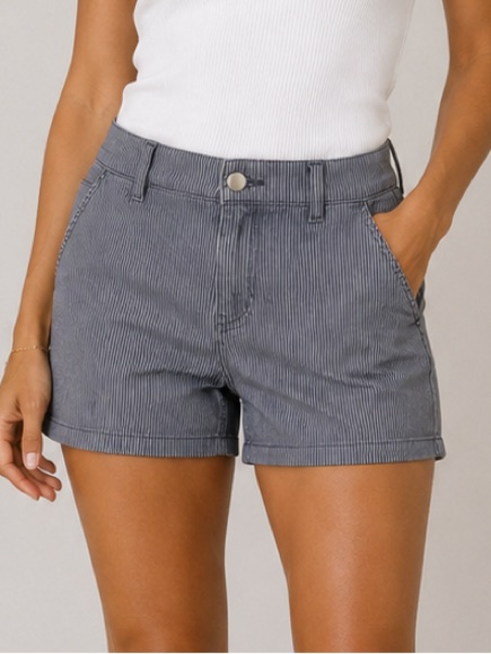 Vince. Shorts Grey Stripe